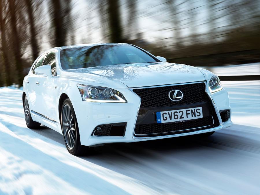  Lexus LS460 F-Sport 2012 года  (UK) (фото 14 из 16)
